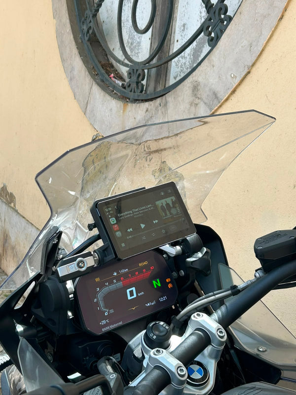 Lucas Bennett | Motoplay Ultra 6.2"